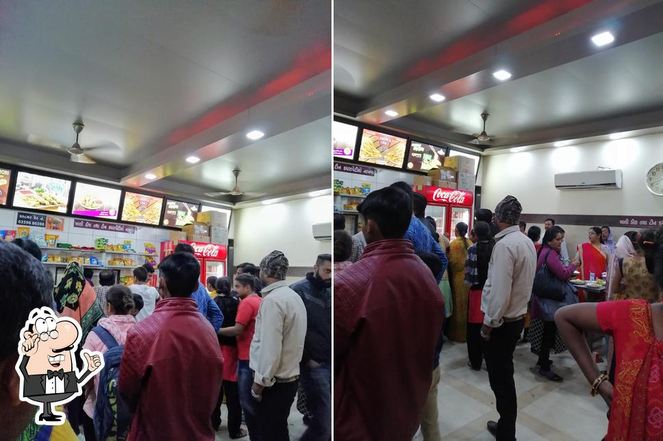 The interior of Balaji Wafers And Sandwitch