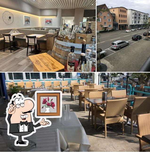 Siediti a un tavolo di Cafè Ristorante Awarillo
