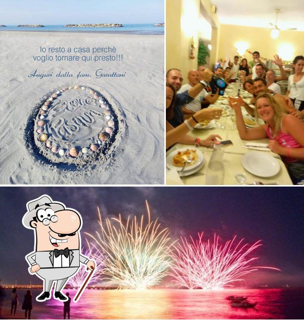 La foto della esterno e tavolo da pranzo di Hotel Da Mimmo Igea Marina