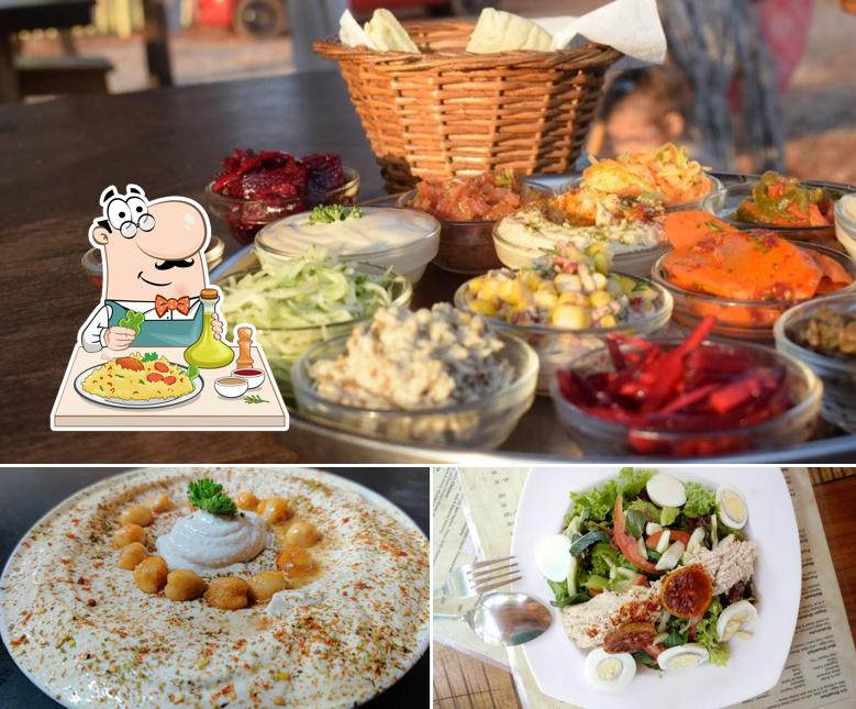 Meals at Goa's Ark Restaurant