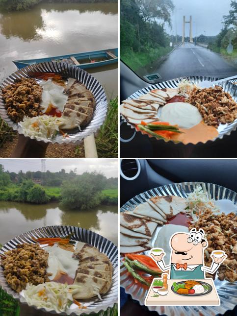 Food at Anvay's Chicken Shawarma