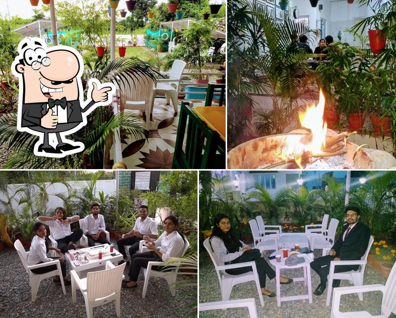 BAYBERRY'S COUNTRY PATIO