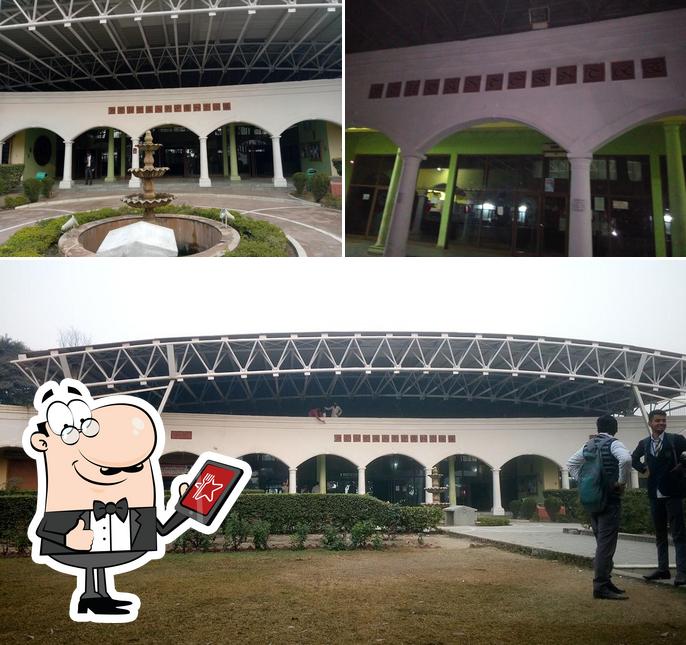 Check out how Coer Cafeteria looks outside