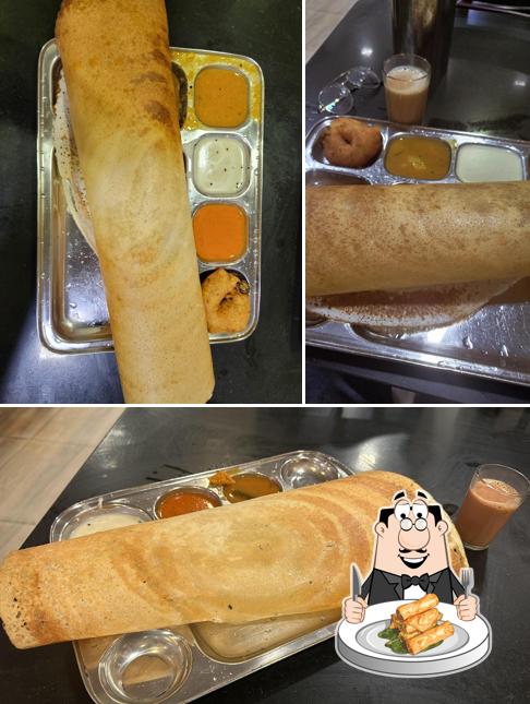 Spring rolls at New Swagath Vegetarian Hotel Kottapadi