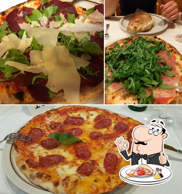 Ordina una pizza a Hotel Albergo Milano