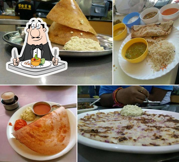 Food at Swadista Aahar