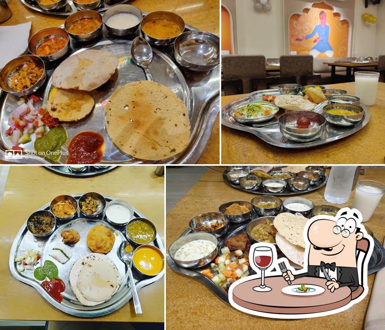 Food at Manbhavan Premium Thali