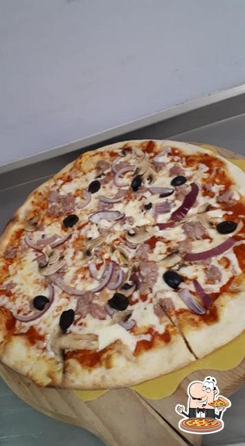 Prova una pizza a Bar Pizzeria E Gelateria Fox's