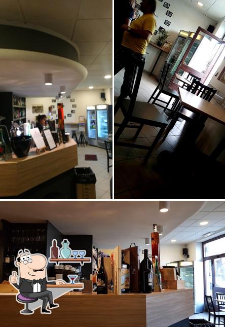 Dai un'occhiata agli interni di Caffè San Carlo