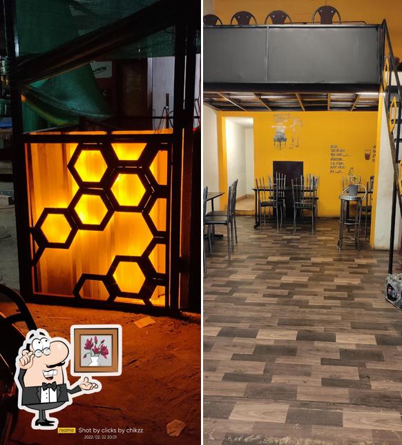 The interior of Ruchikoottu