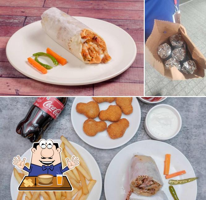 Food at SIMPLE SHAWARMA