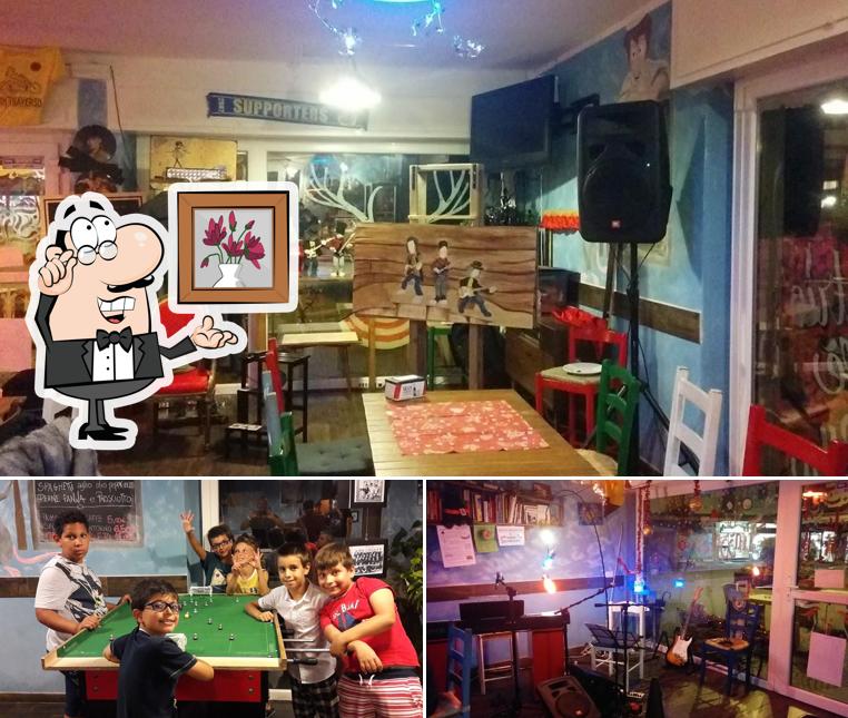 Siediti a un tavolo di Bar Teatrio Caffè la Piazzetta