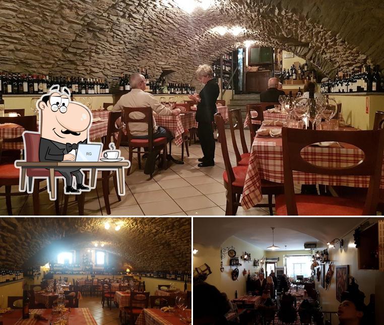 Dai un'occhiata agli interni di Aldente Restaurant