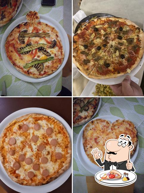Prenditi una pizza a I PORTICI Pizzeria Griglieria