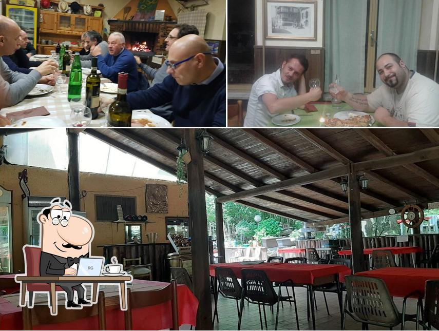 Siediti a un tavolo di Ristorante La Cimina