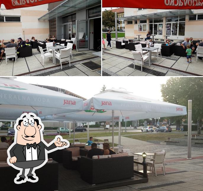 Dai un'occhiata agli interni di Cafe "Novela"