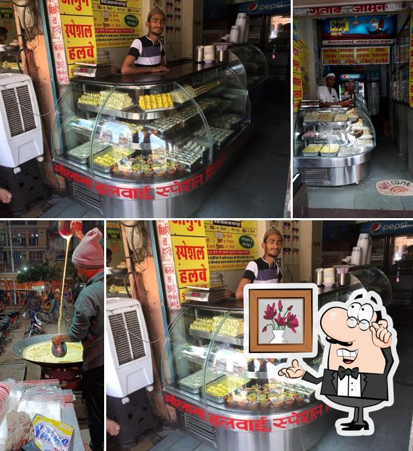 Check out how Maulana Halwai Rajasthan Sweet House looks inside