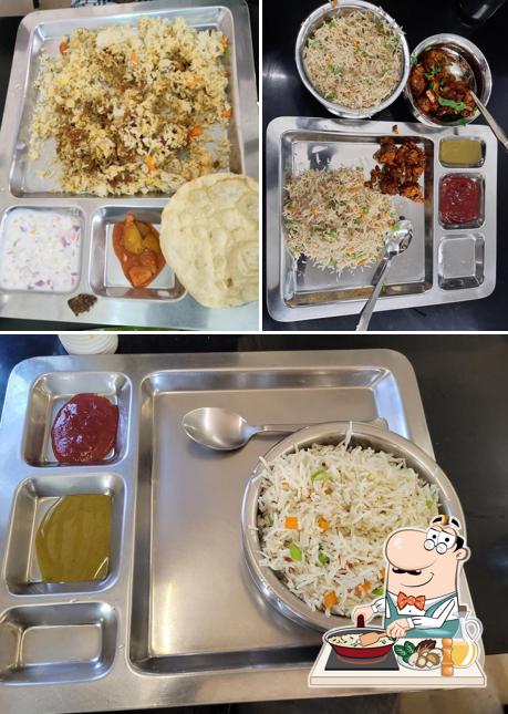Fried rice at Bharath Restaurant And Lodging