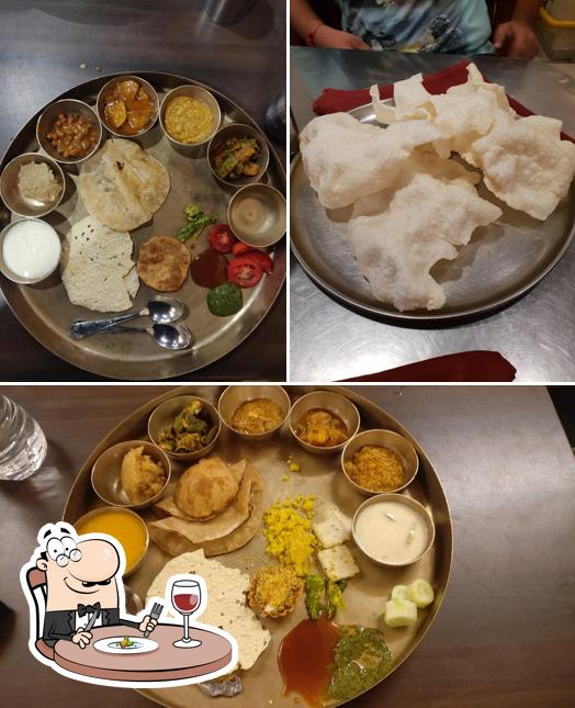Food at Dadi Dining Hall