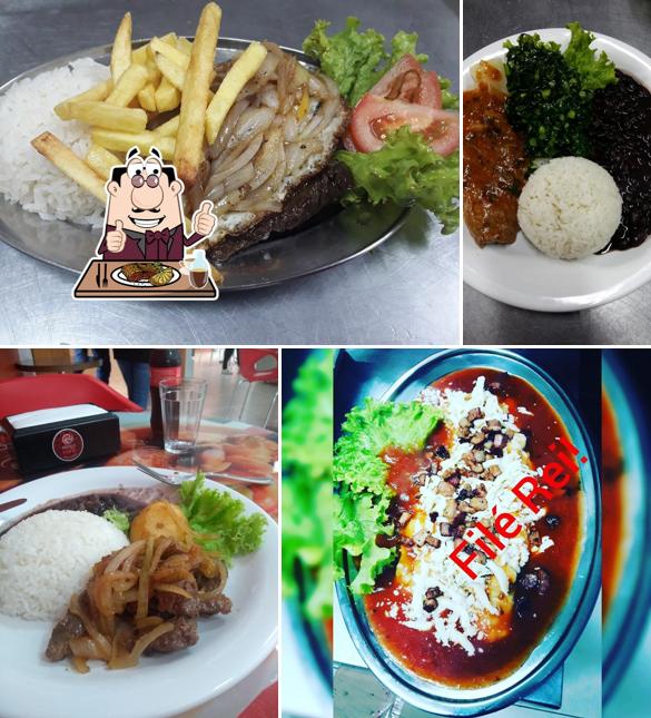 Escolha pratos de carne no Espaço Café