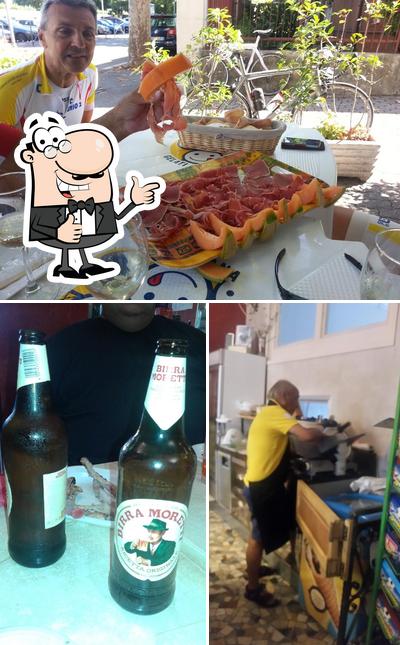 Vedi la foto di Moonlight cafe