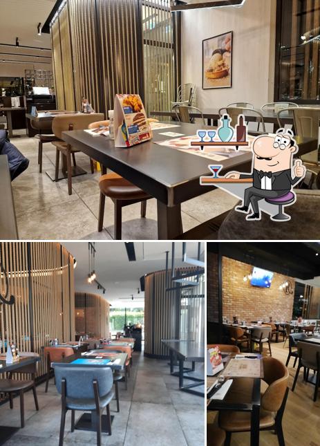 Dai un'occhiata agli interni di ROADHOUSE RESTAURANT ERBA
