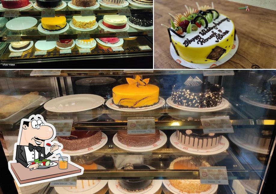 Meals at Cake Hut atlantis jn thevara
