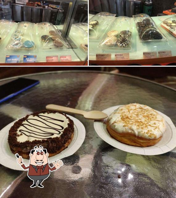 Food at Mad Over Donuts