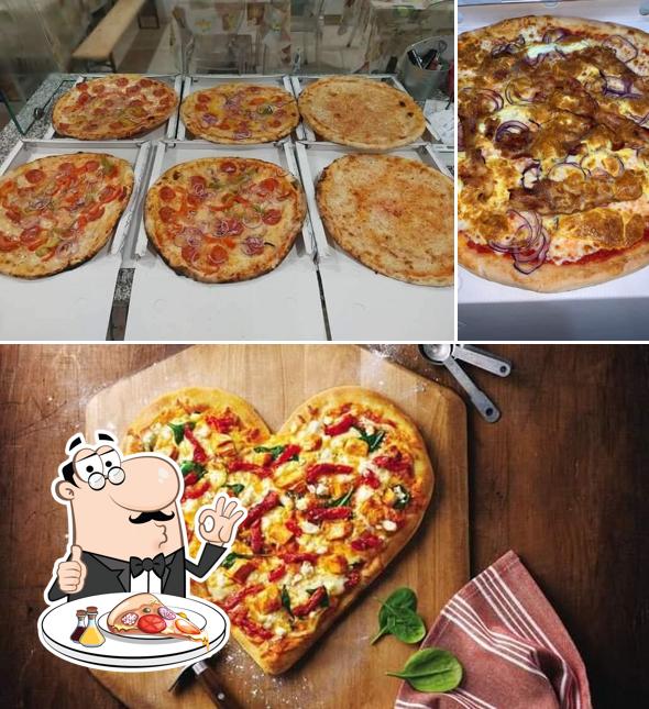 Scegli tra le svariate varianti di pizza
