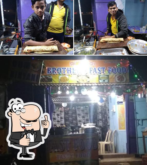 Here's a pic of Brothers fastfood