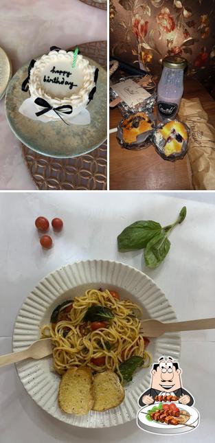 Food at Crumbl patisserie and cafe (Best Bakery In Neemrana)
