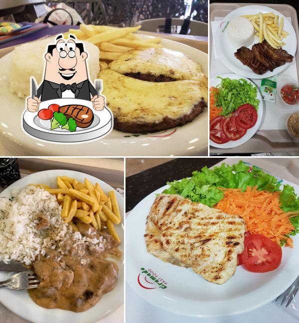 Escolha refeições de carne no Gramado Fast Food