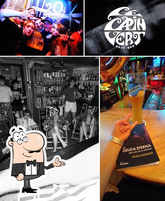 Siediti a un tavolo di The Green Rabbit