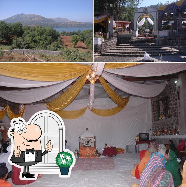 Check out how Hotel PAREDIES looks outside