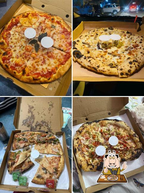 Order pizza at Mario PRO's
