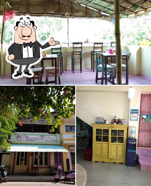 The interior of Eat my Cake!