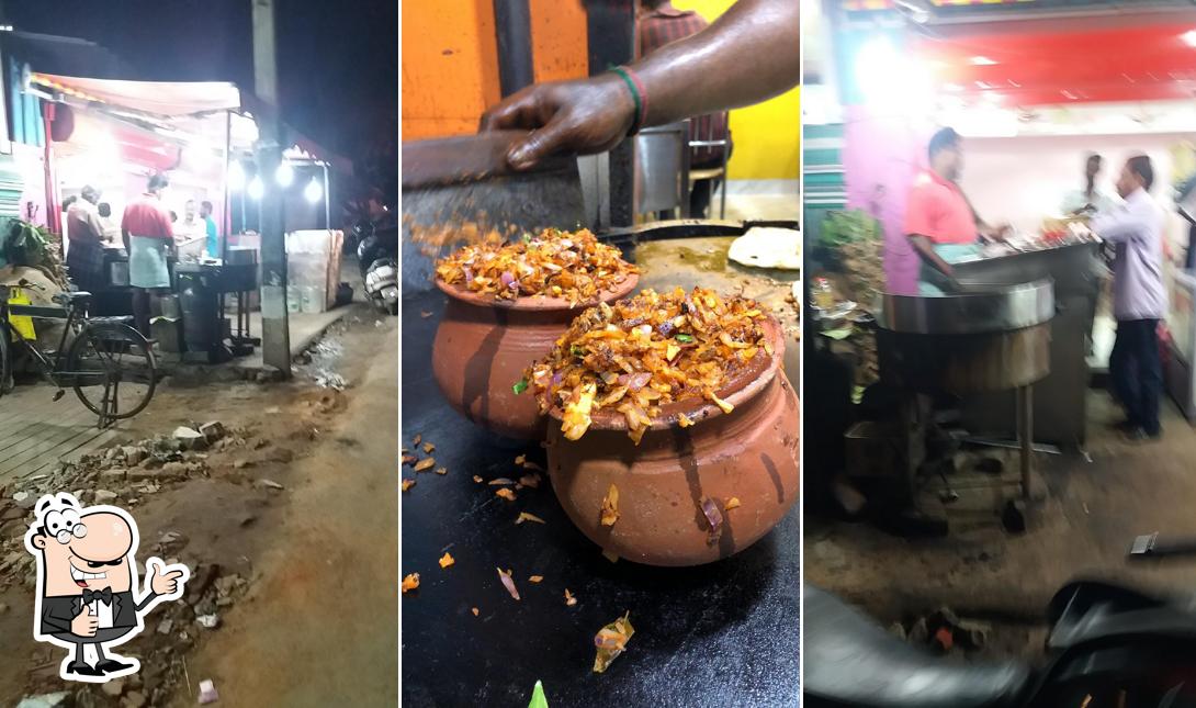 Here's an image of AMK Naattu Kozhi Parotta Stall