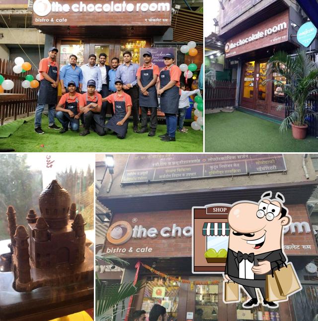 Check out how The Foodie Hub looks outside