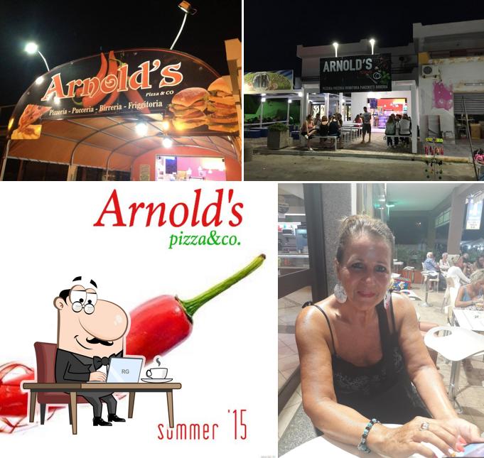 Gli interni di Arnold's Pizza&co