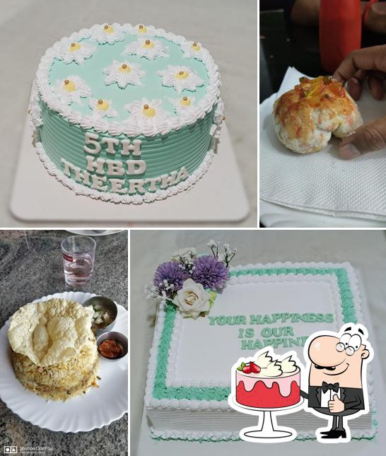 Red velvet cake at tast N park