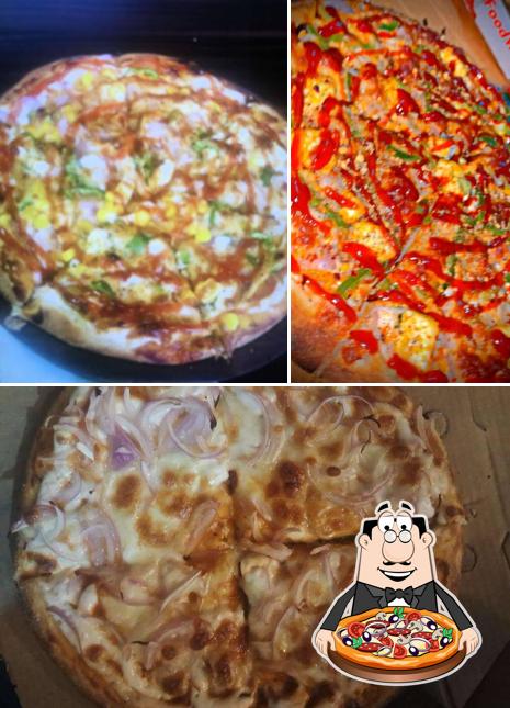 Pick pizza at Foodway