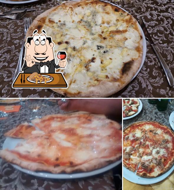 Prova una pizza a LA CONTADINA DI VAINIERI SILVIO & C. S.A.S