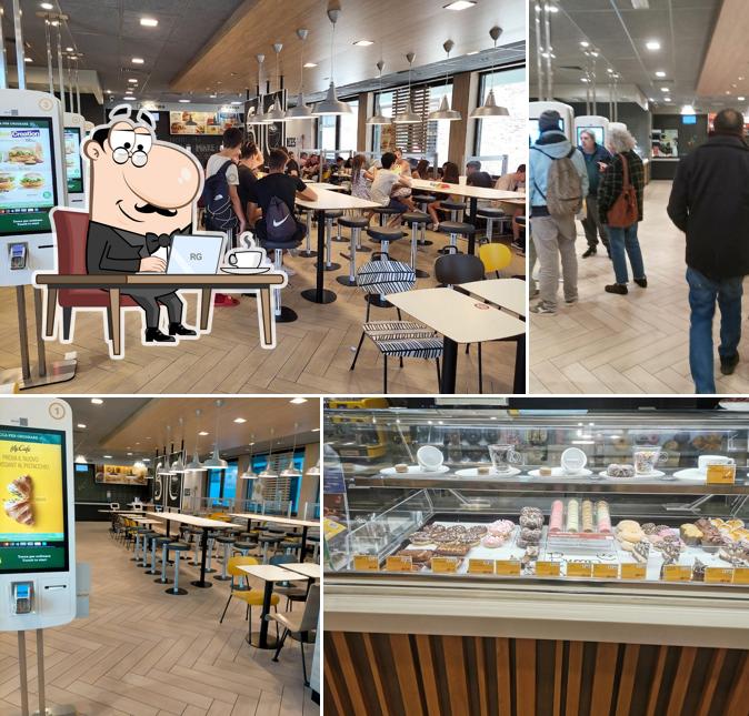 Siediti a un tavolo di McDonald's Trieste Via Flavia