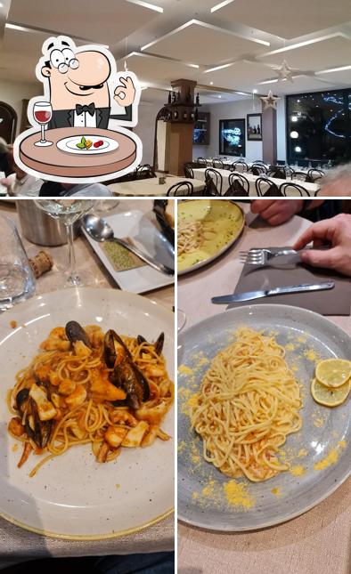 La foto di cibo e interni da Crotto Plinius Ristorante Pizzeria