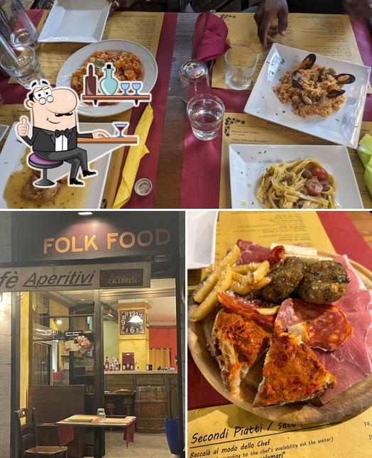 Questa è la immagine che mostra la interni e cibo di Ambasciata Calabrese