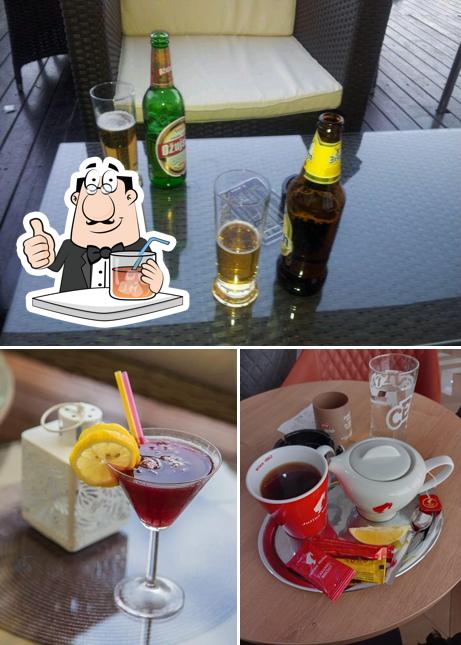 Prenditi un drink dal menu