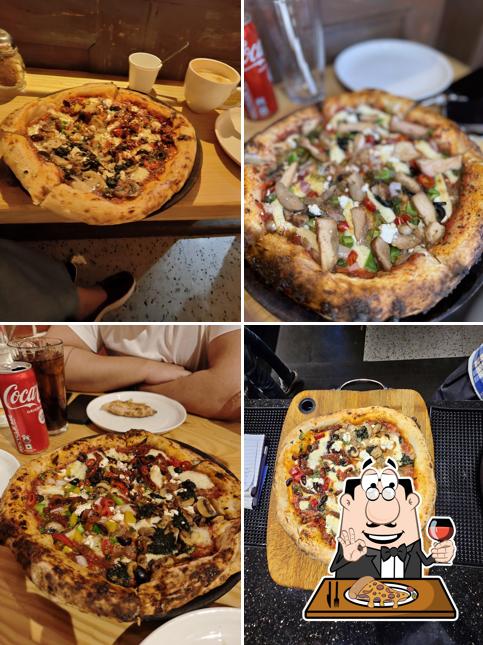 Order pizza at Dochi - Mall Road - Coffee House & Pizzeria