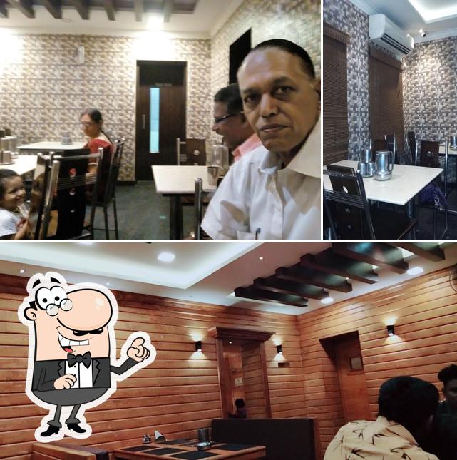 The interior of PannaiyarKariKadaiRestaurant-South Indian Restaurant in Madurai, Tamil Nadu