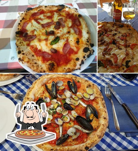 Scegli tra le svariate varianti di pizza