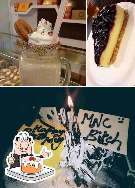 Look at the picture of Cafe Chocolate Tree